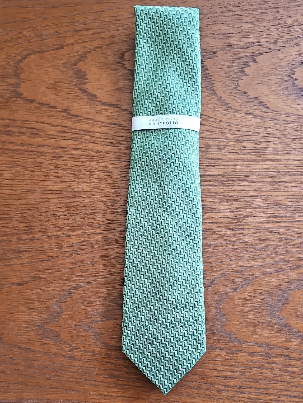 **NWT** Green Langer Geo Pattern Perry Ellis Portfolio Tie